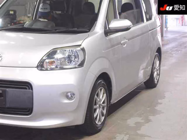 TOYOTA PORTE