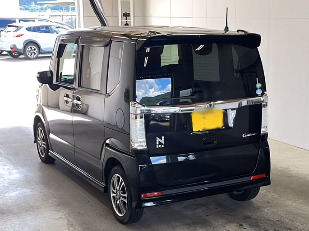 HONDA N-BOX