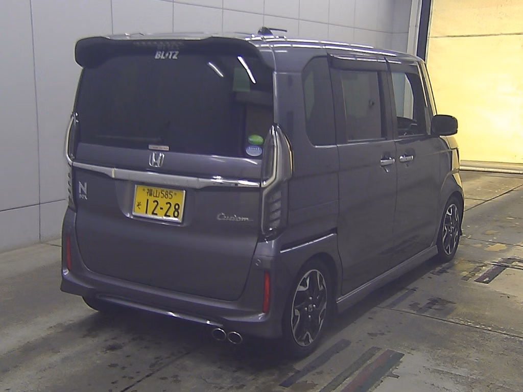 HONDA N-BOX