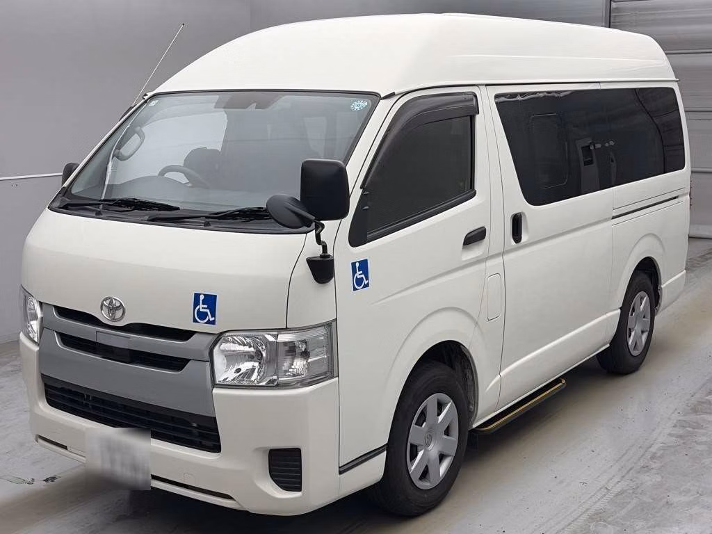 TOYOTA REGIUS ACE