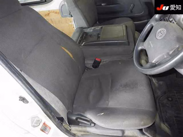 TOYOTA REGIUS ACE