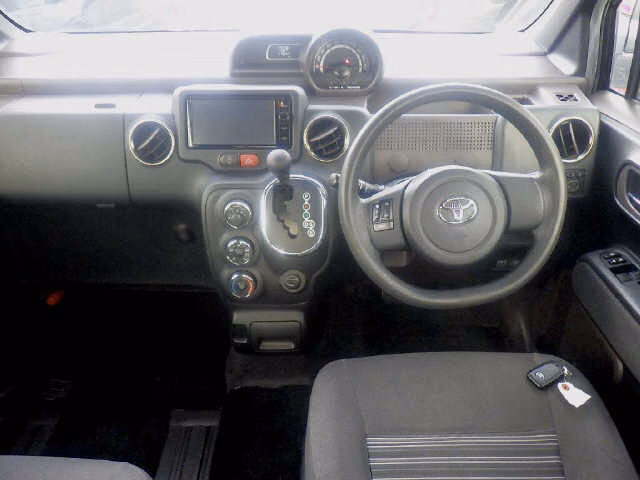 TOYOTA SPADE