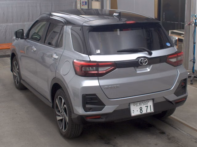 TOYOTA RAIZE