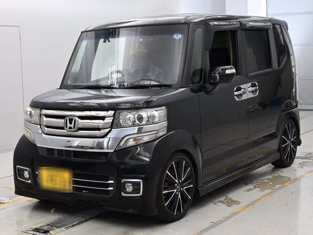 HONDA N-BOX