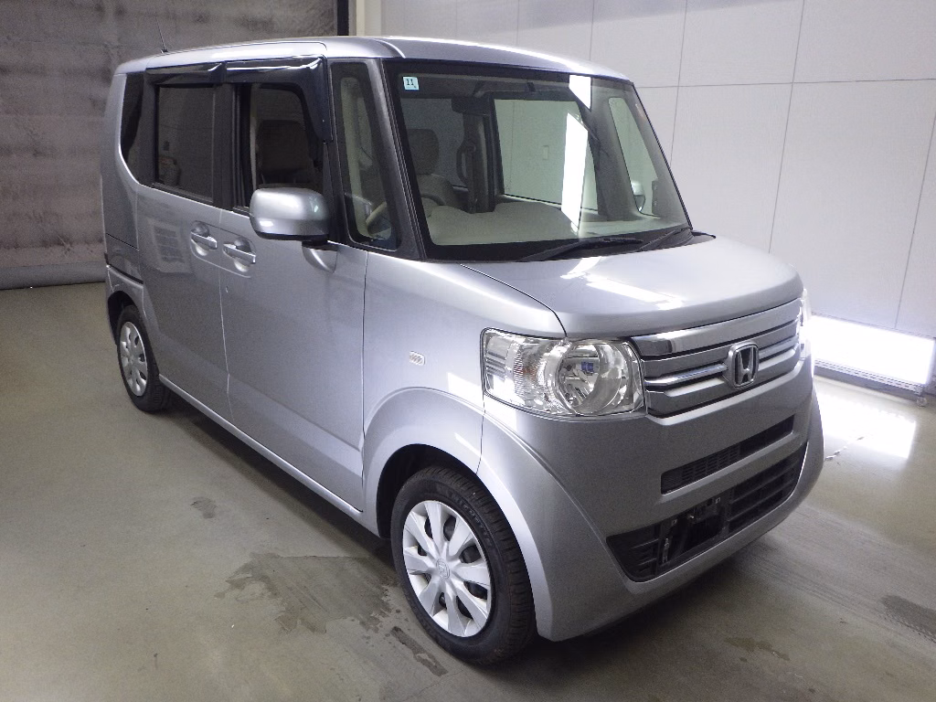 HONDA N-BOX