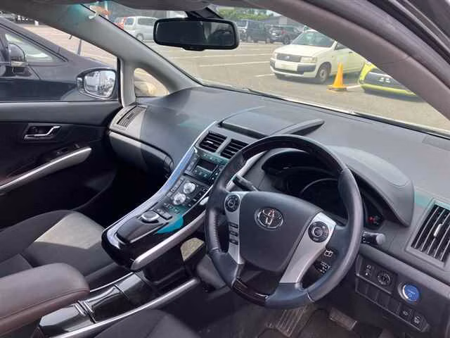 TOYOTA SAI