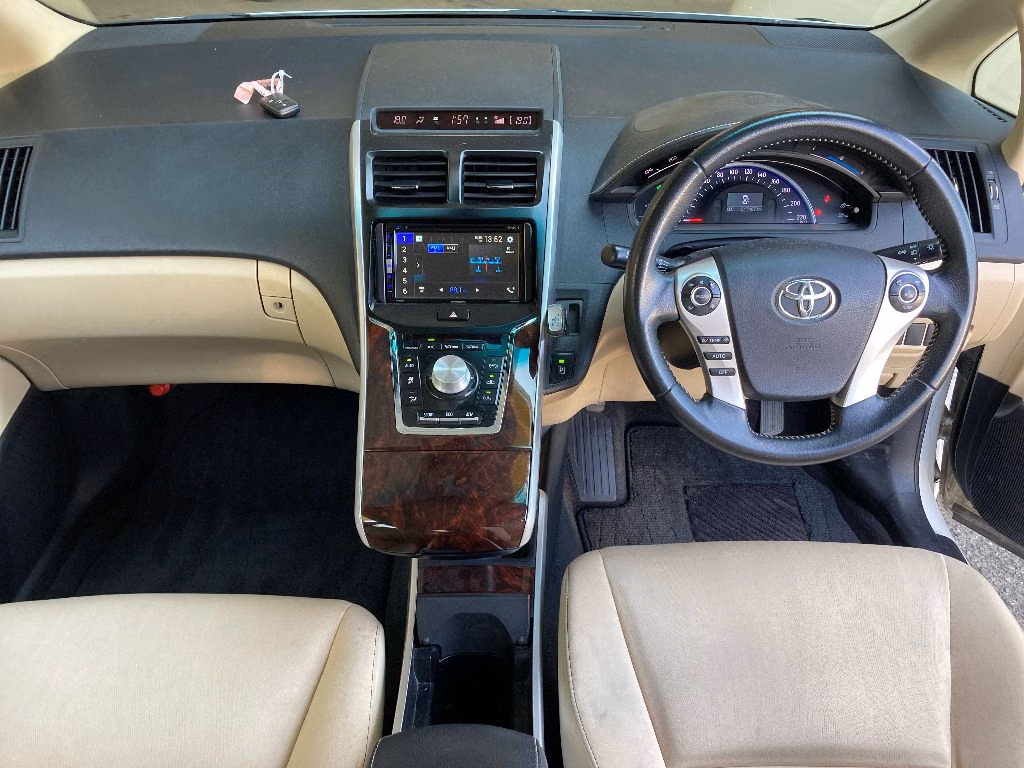 TOYOTA SAI