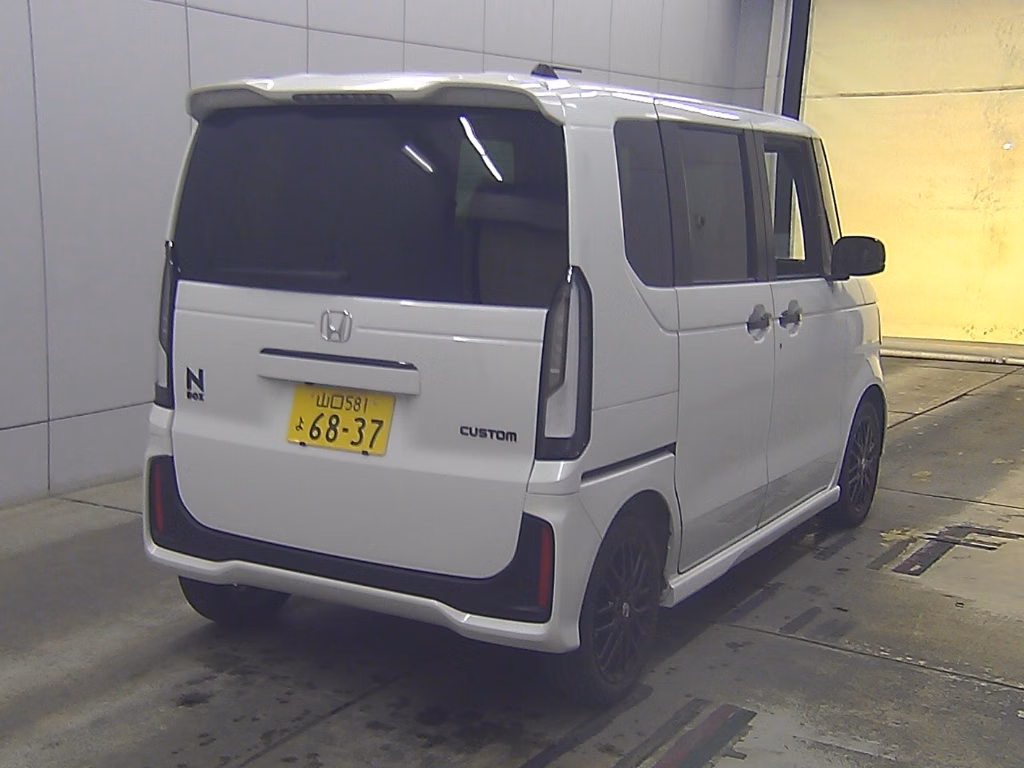 HONDA N-BOX