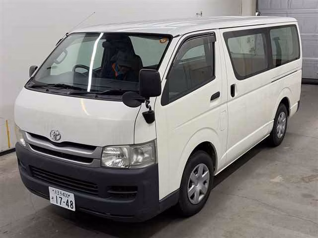 TOYOTA REGIUS ACE