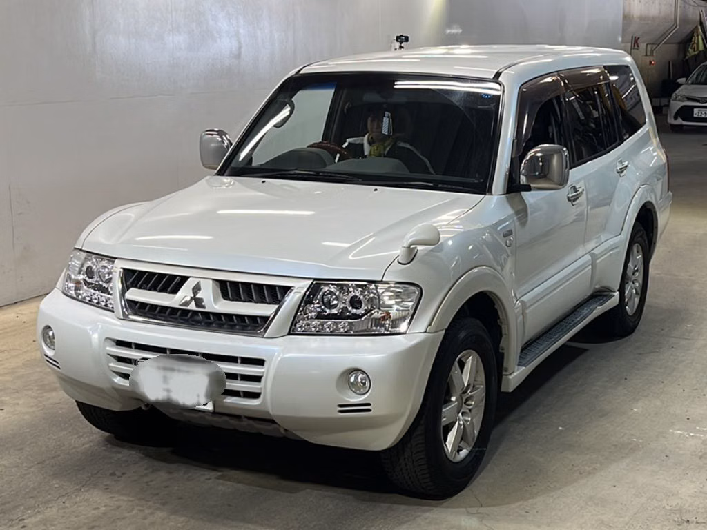 MITSUBISHI PAJERO