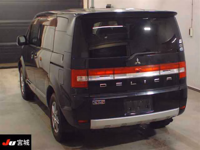 MITSUBISHI DELICA D:5