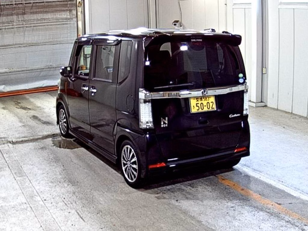 HONDA N-BOX