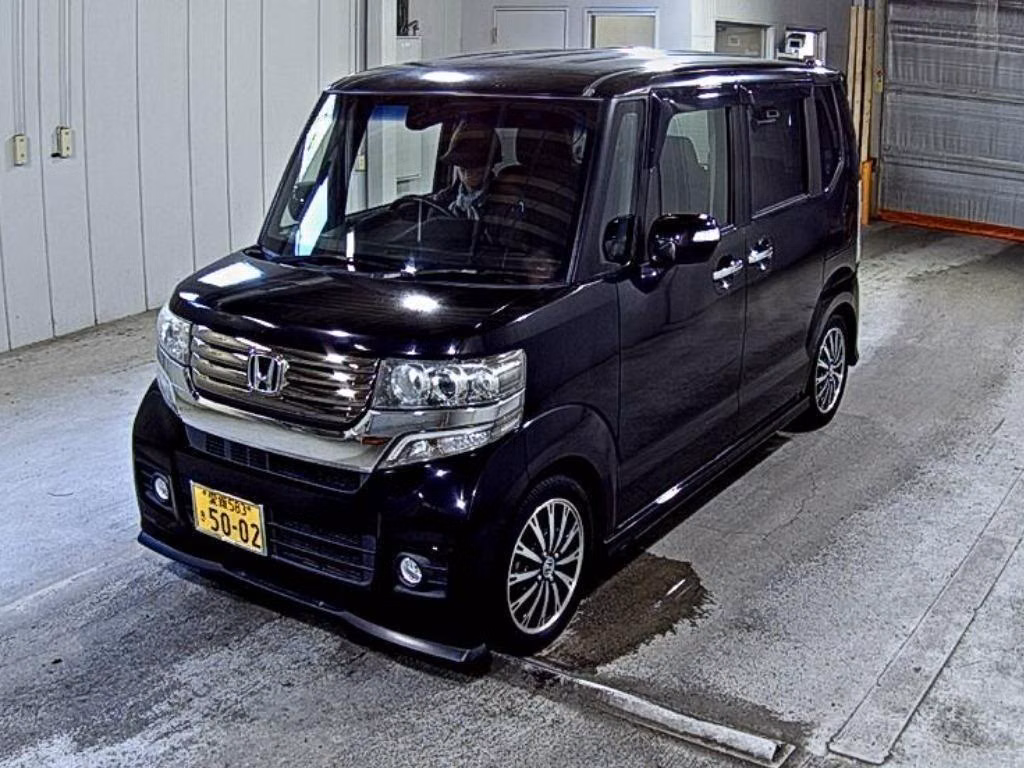 HONDA N-BOX