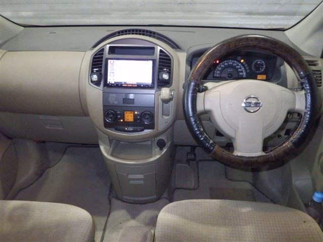 NISSAN LAFESTA