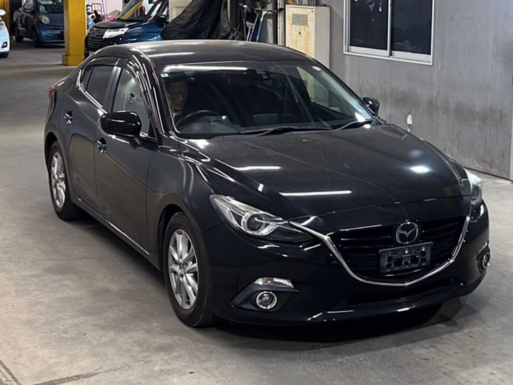 MAZDA AXELA