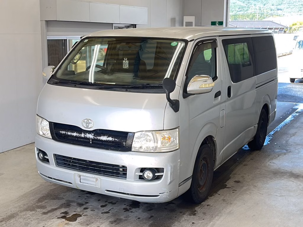 TOYOTA REGIUS ACE