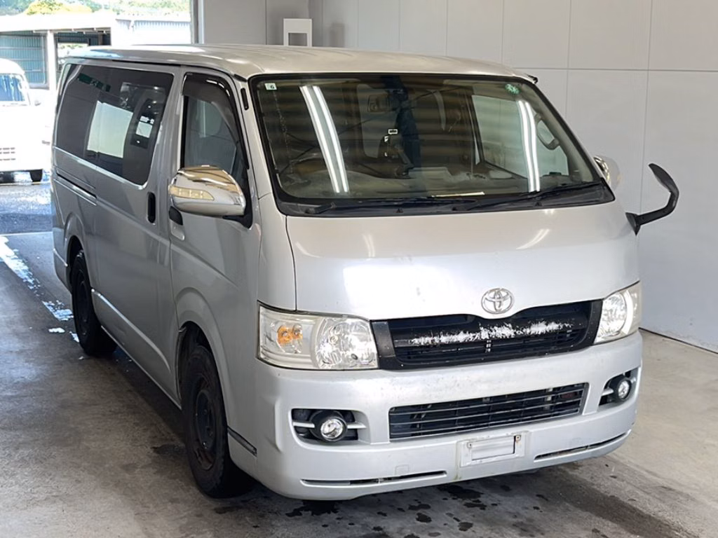 TOYOTA REGIUS ACE