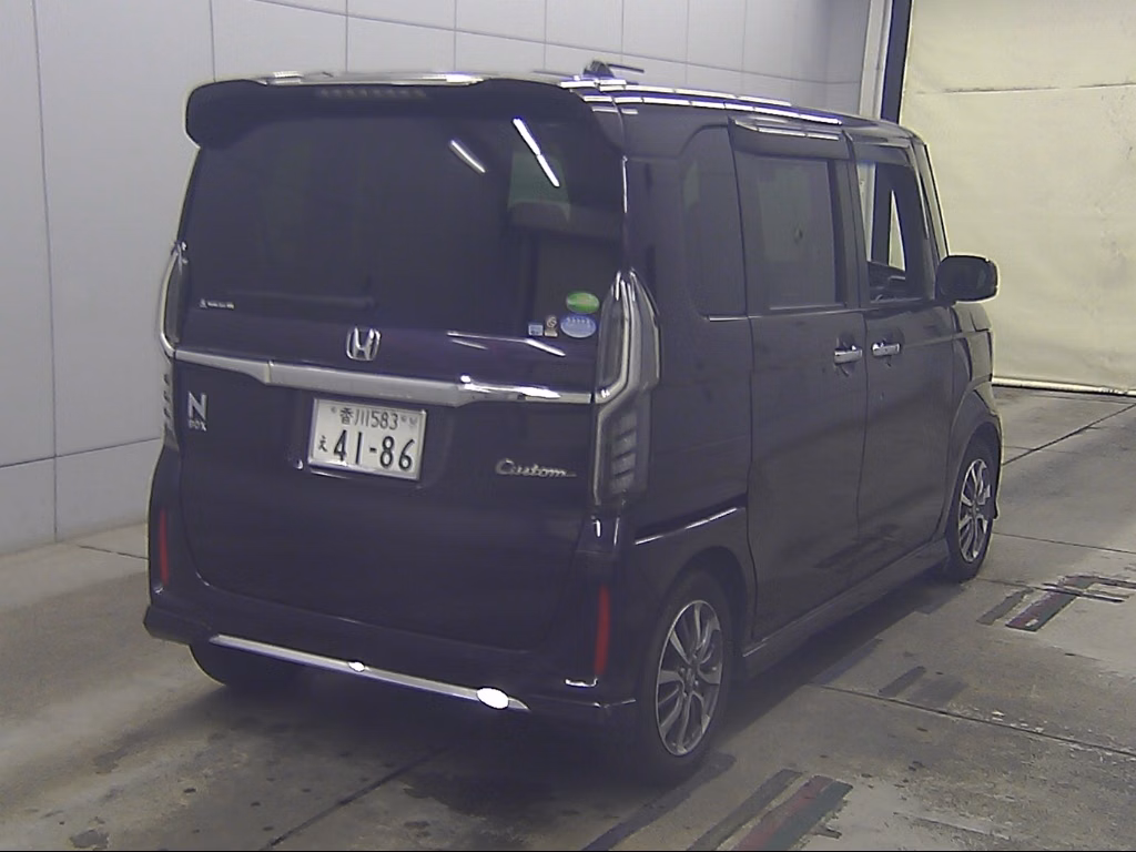 HONDA N-BOX