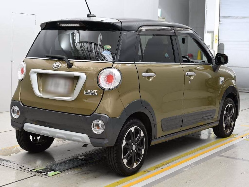 DAIHATSU CAST