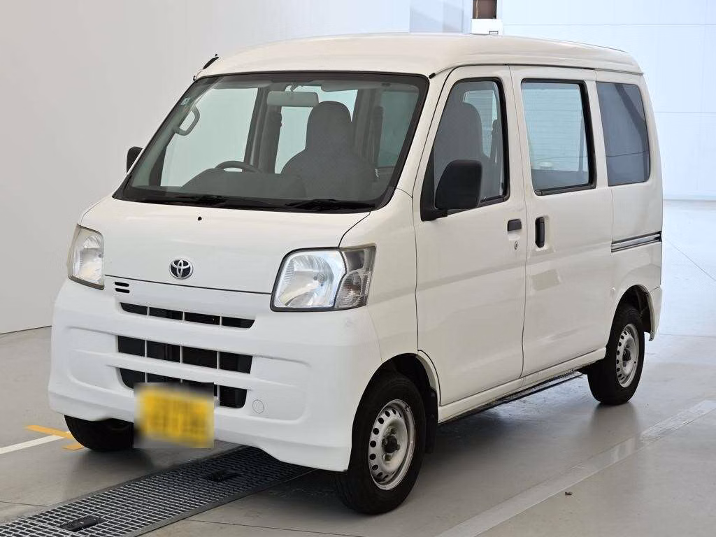 TOYOTA PIXIS VAN