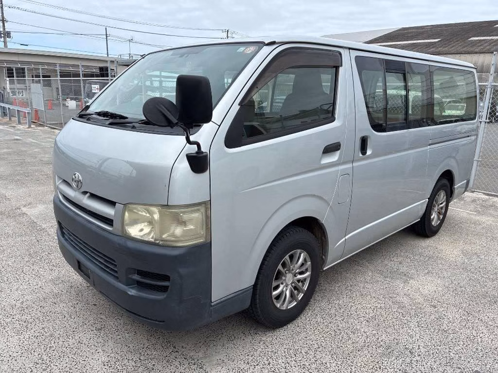TOYOTA REGIUS ACE
