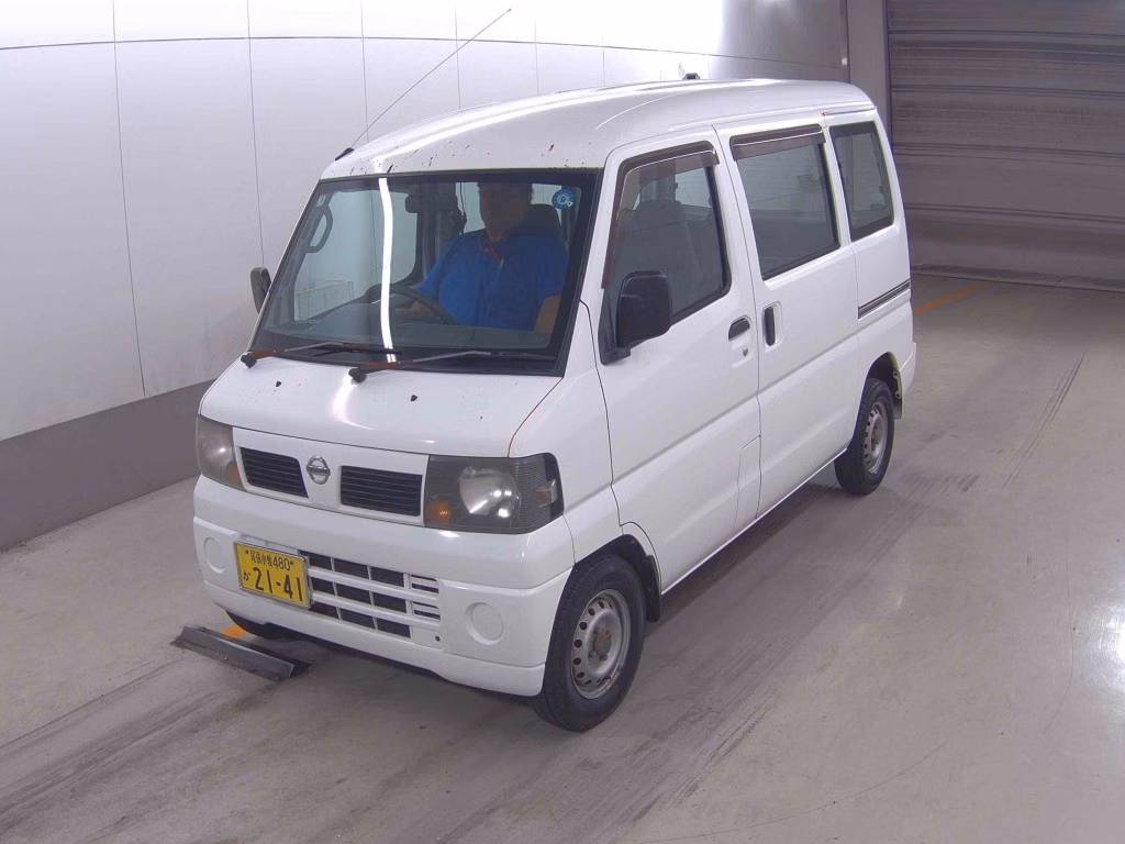 NISSAN CLIPPER