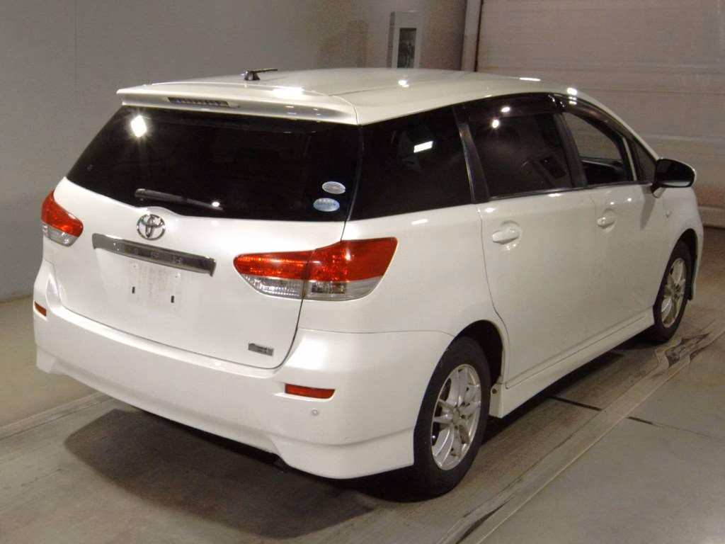 TOYOTA WISH