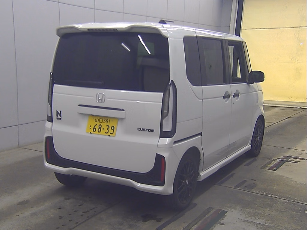 HONDA N-BOX