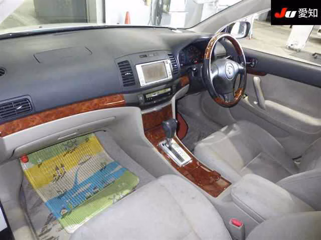TOYOTA PREMIO