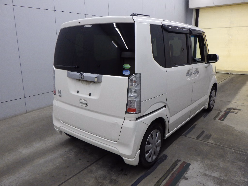 HONDA N-BOX