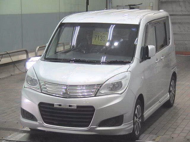 MITSUBISHI DELICA D:2