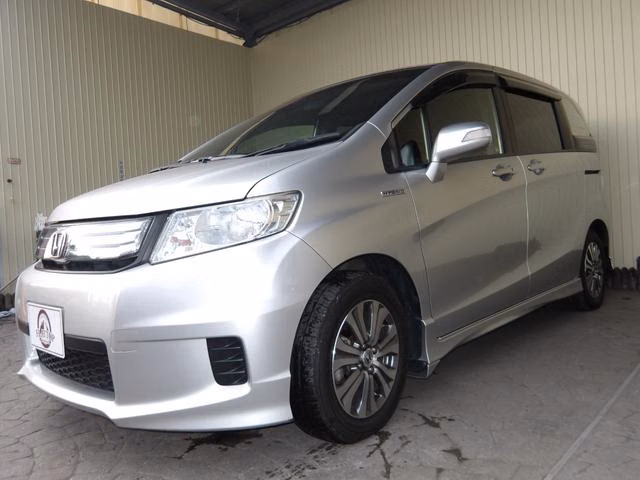 HONDA FREED SPIKE