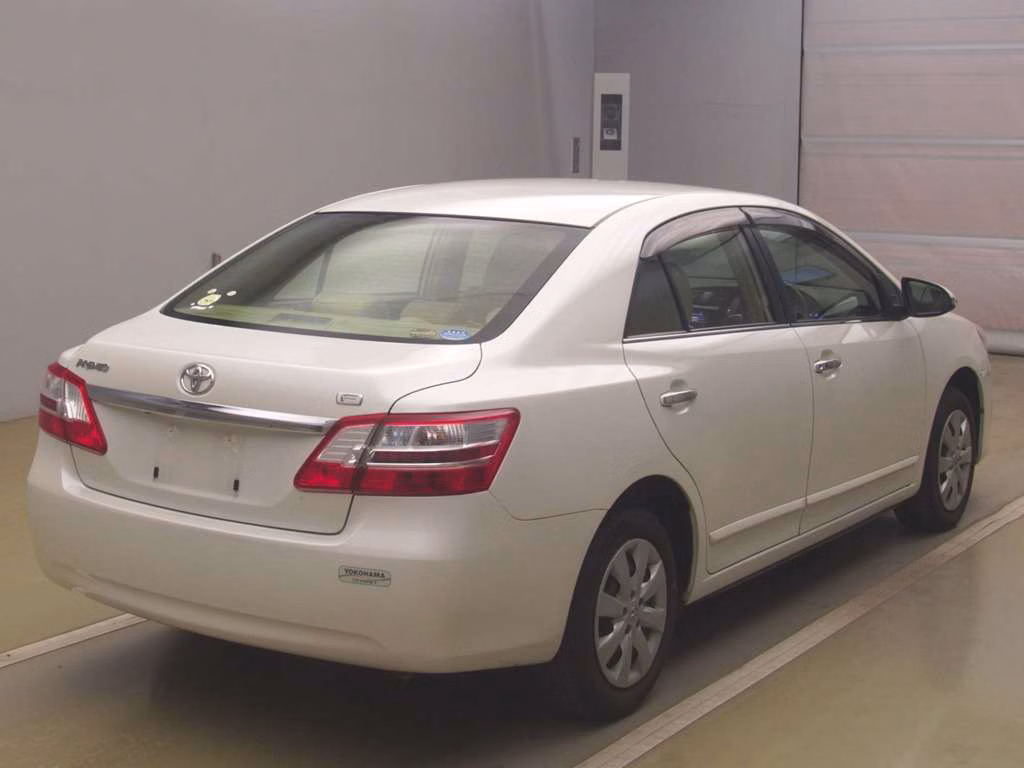 TOYOTA PREMIO