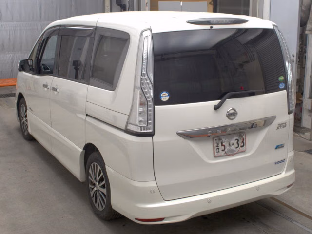 NISSAN SERENA