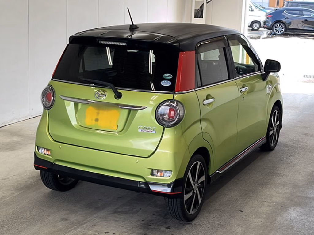 DAIHATSU CAST
