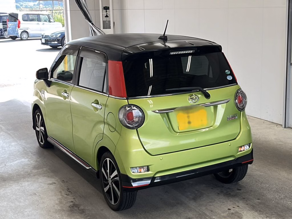 DAIHATSU CAST