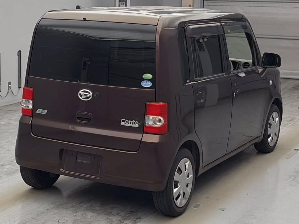 DAIHATSU MOVE CONTE