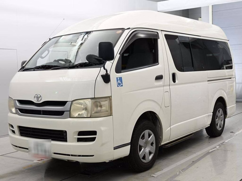 TOYOTA REGIUS ACE