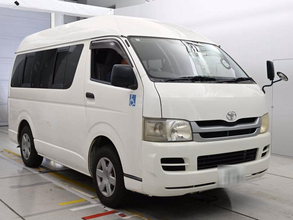 TOYOTA REGIUS ACE