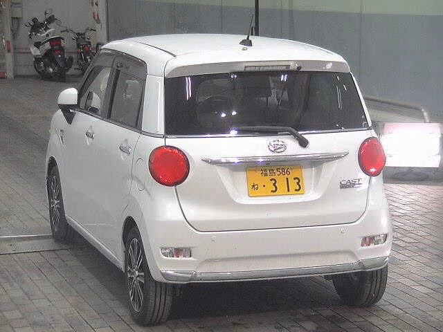 DAIHATSU CAST