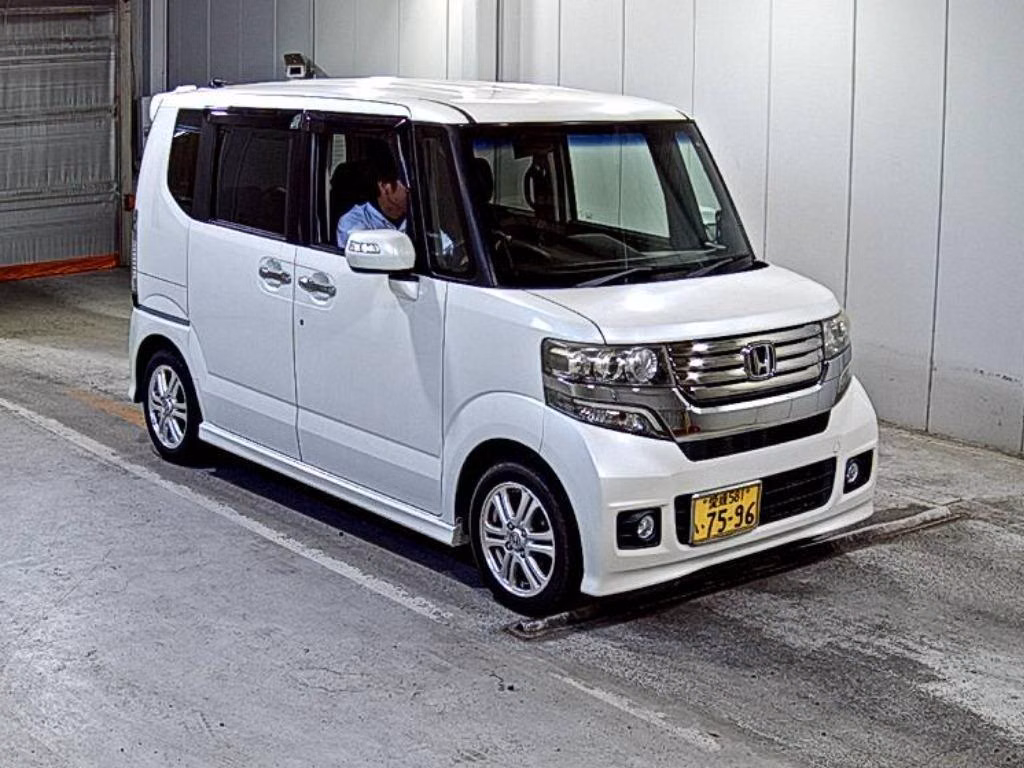 HONDA N-BOX