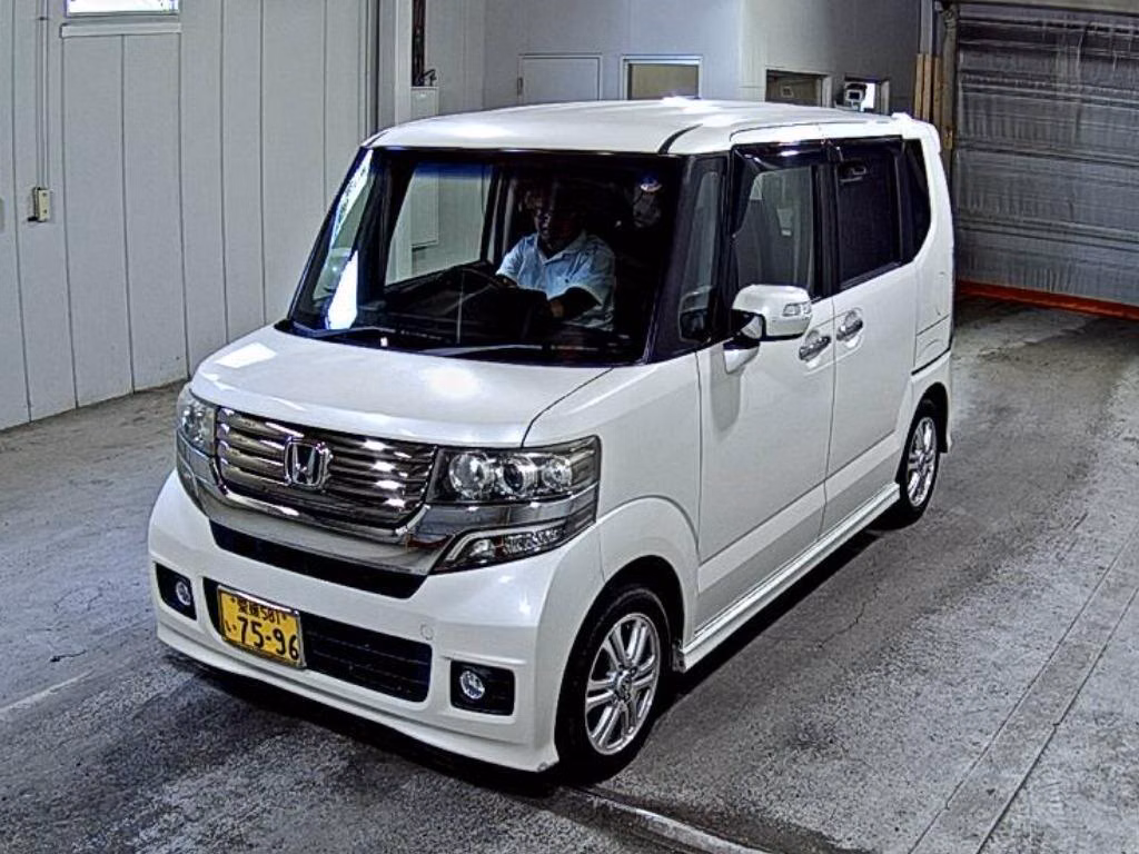 HONDA N-BOX
