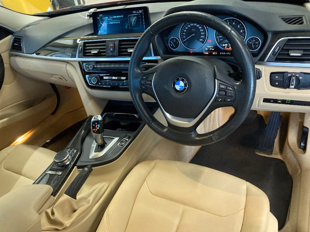 BMW 3-SERIES