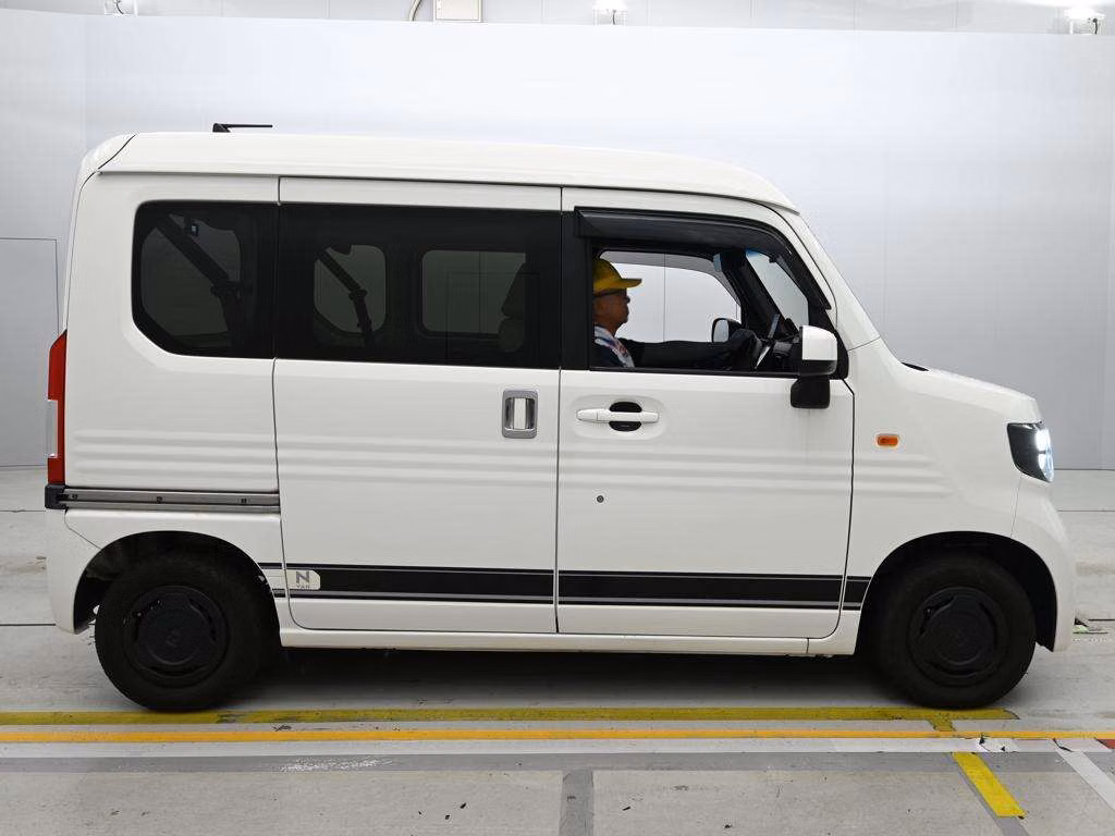 HONDA N-VAN