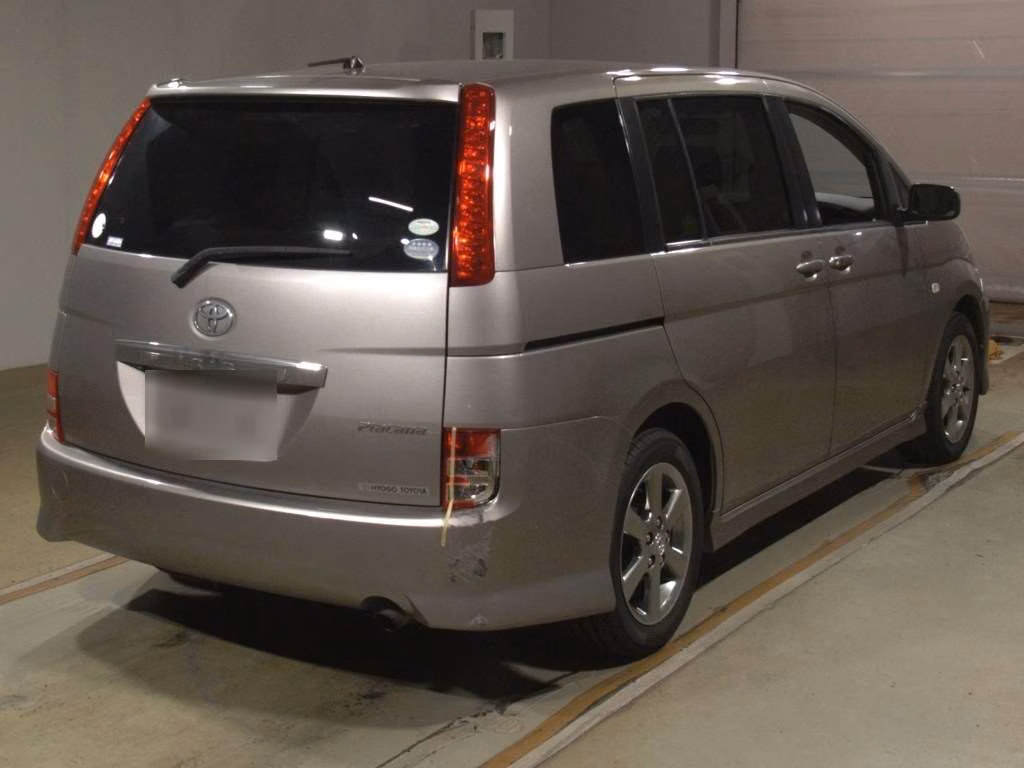 TOYOTA ISIS