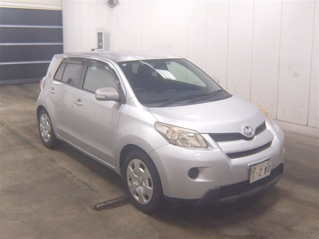 TOYOTA IST
