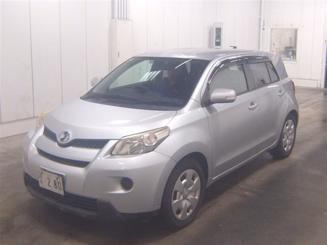 TOYOTA IST