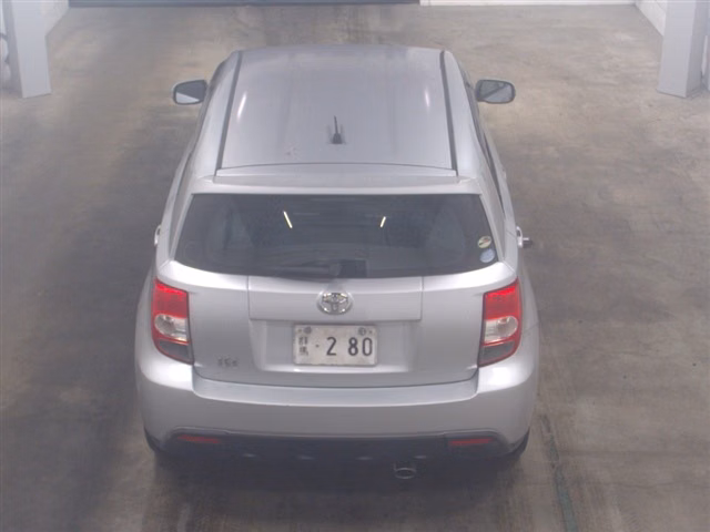 TOYOTA IST