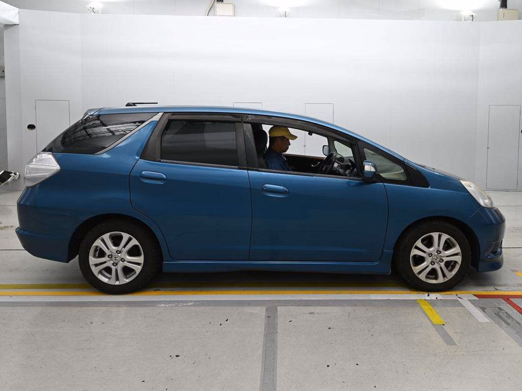 HONDA FIT SHUTTLE