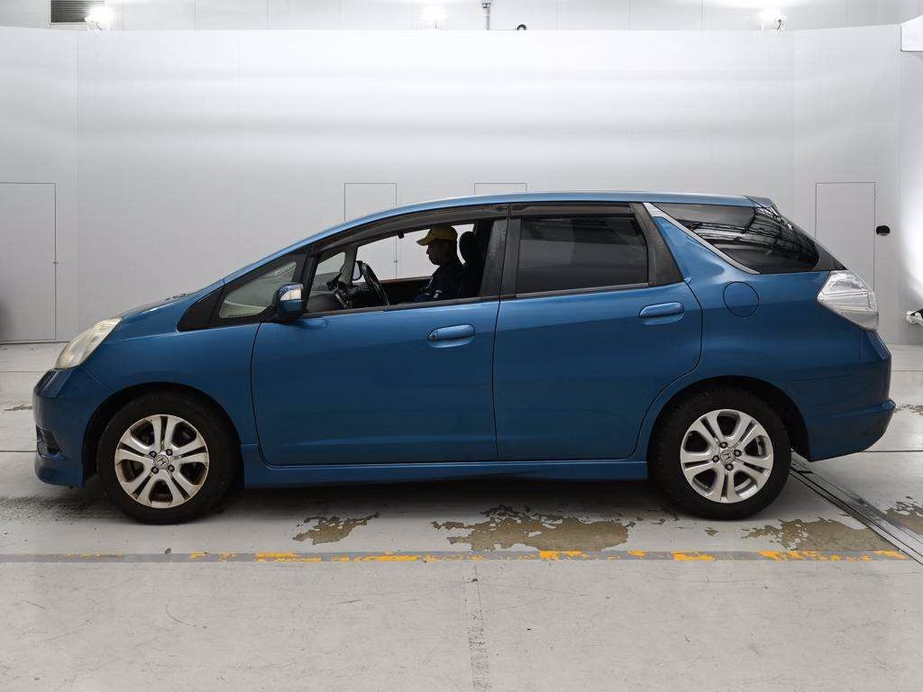 HONDA FIT SHUTTLE